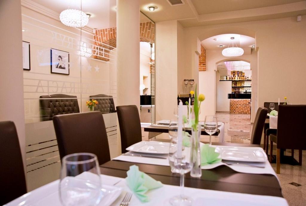 Hotel Fryderyk Νίσα Εξωτερικό φωτογραφία